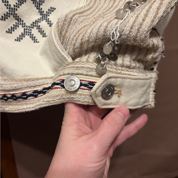 Free People Winter Cactus Embroidered Embellished Trucker Denim Jacket  Medium - Picture 12 of 13